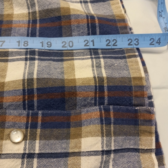 Quizz New York Woman's Size Medium Pearl Snap Button Up Shirt - Picture 11 of 11